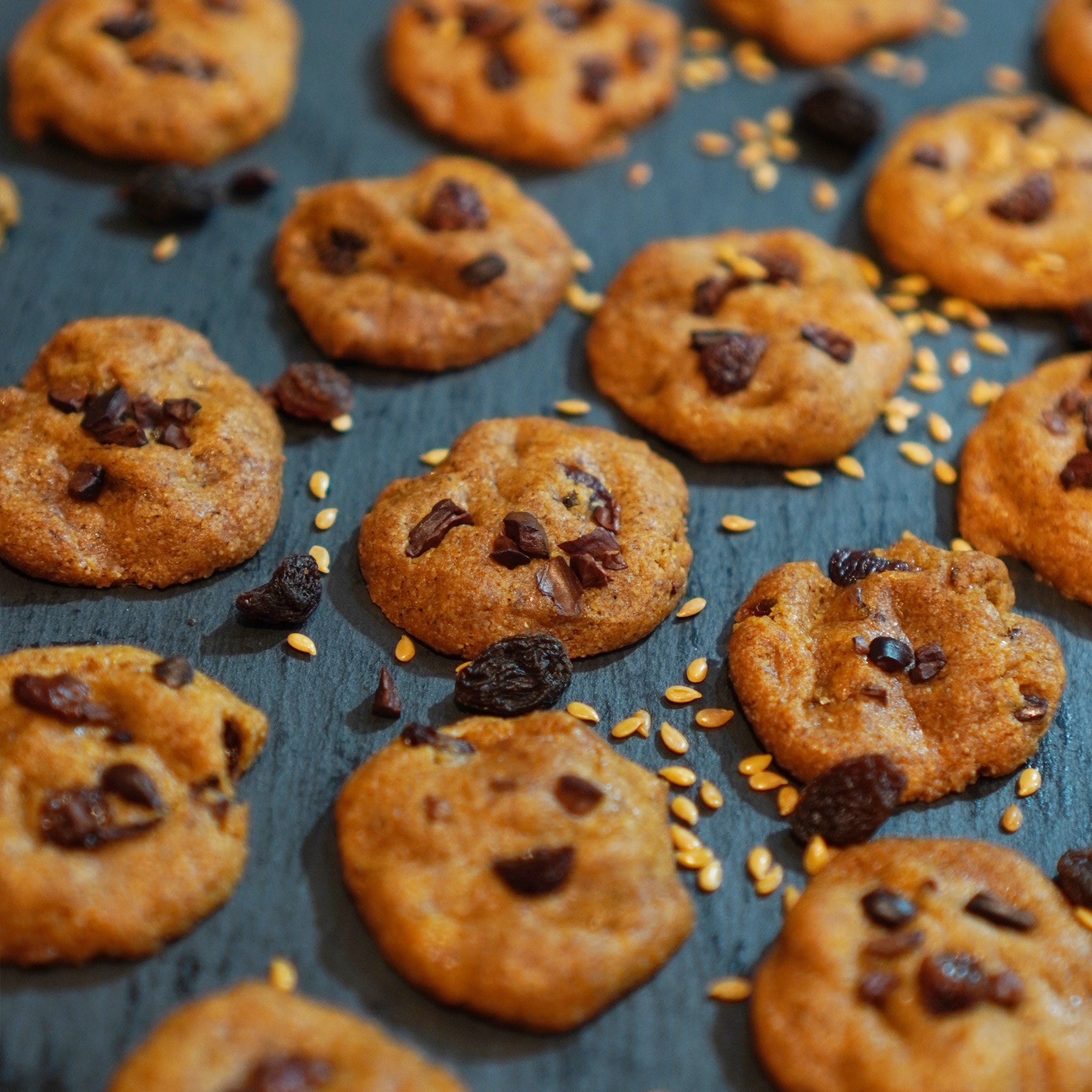 Akind Cacao Nibs and Raisins Cookies (mini's)